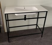 arcqua badmeubel 100x46cm wastafel glans wit 1 kraangat met staand frame mat zwart (showroom model) arcqua badmeubel 100x46cm wastafel glans wit 1 kraangat met staand frame mat zwart (showroom model)